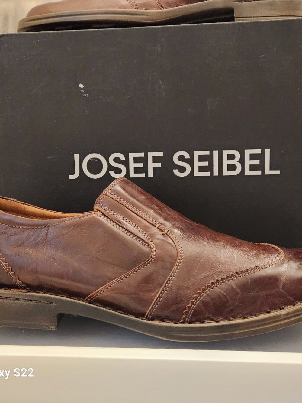 Josef Seibel "Douglas" Antique Leathe Loafers. NIB. Size EU 45/US 11-11.5